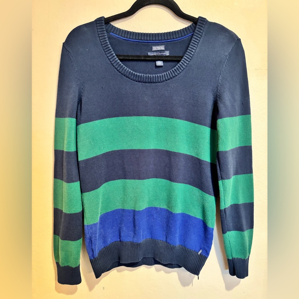 Tommy Hilfiger Men’s Navy & Green Striped Scoop Neck Casual Sweater, size M